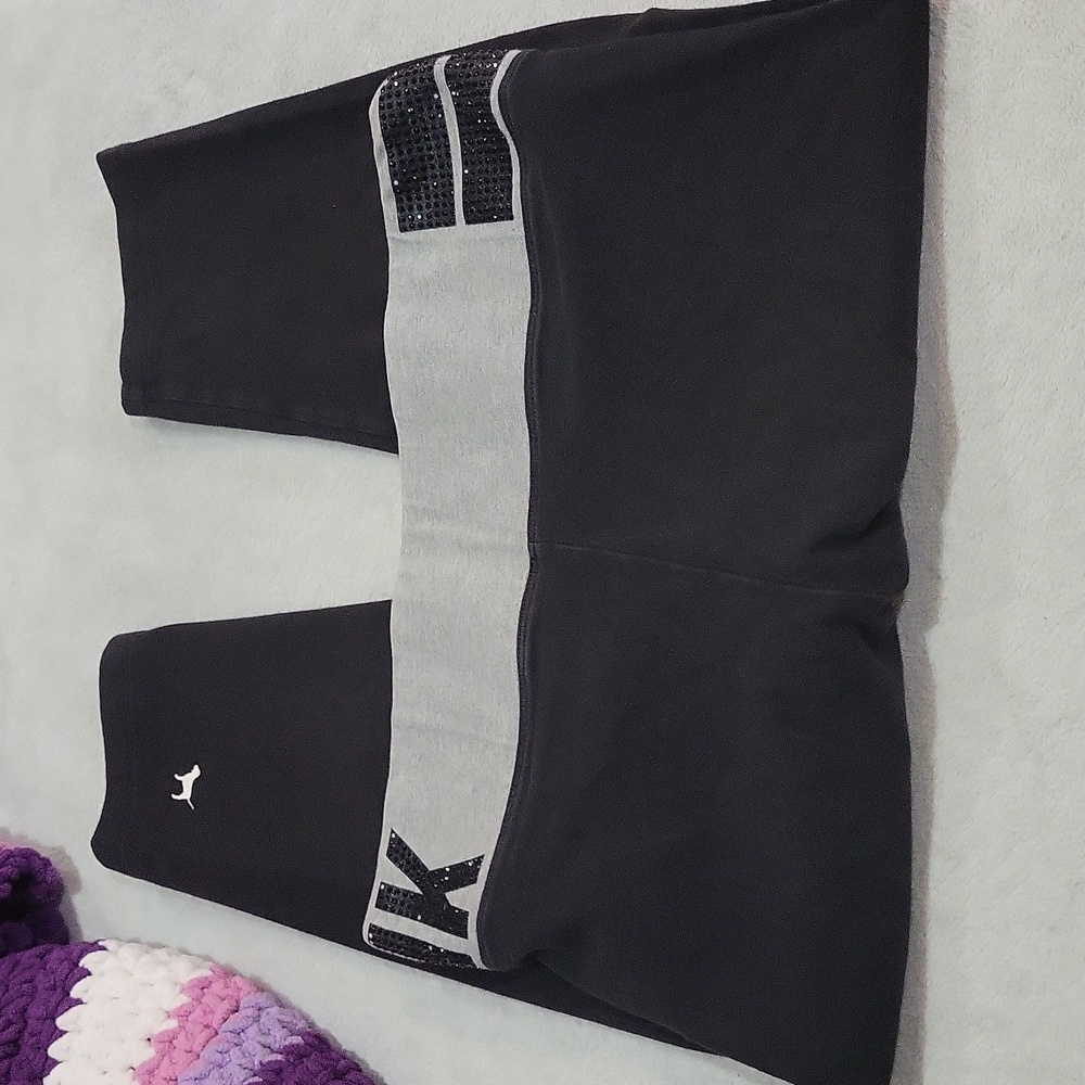 Victoria's Secret PINK Yoga Capri Leggings - Picture 7 of 11